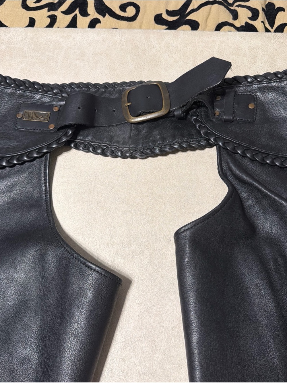 Vintage Harley Davidson ‘Willie G’ Unisex Black Leather Fringe Chaps Size Large